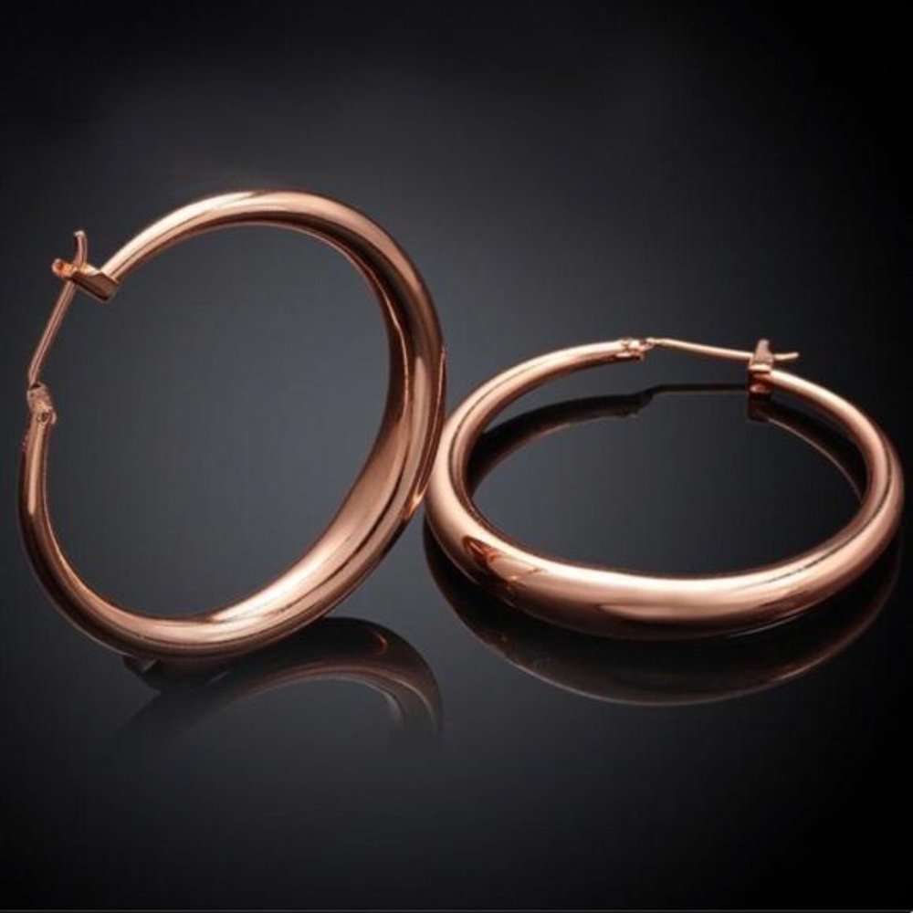 NEW 18K ROSE GOLD 1.5” ROUND HOOPS, NICE EARRINGS, CUTE EARRINGS - Picture 2 of 4